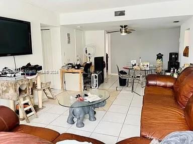 Building Photo - 1060 Crystal Lake Dr