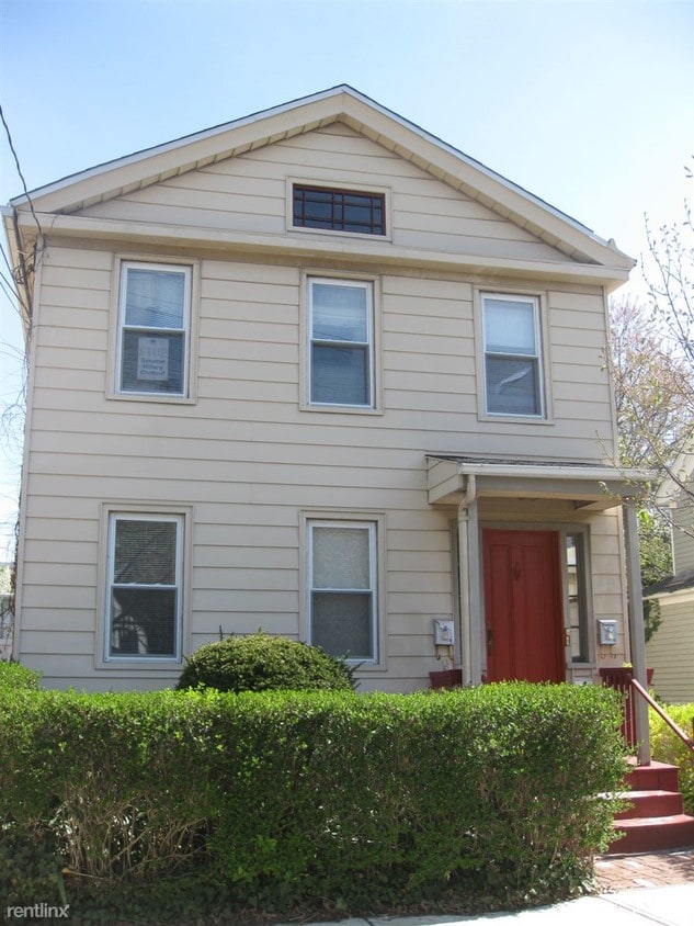 Primary Photo - 175 Bradley St