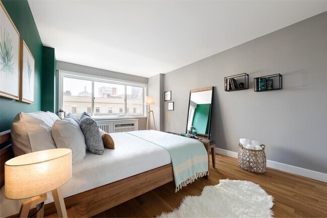 Foto del edificio - 300 E 65th St