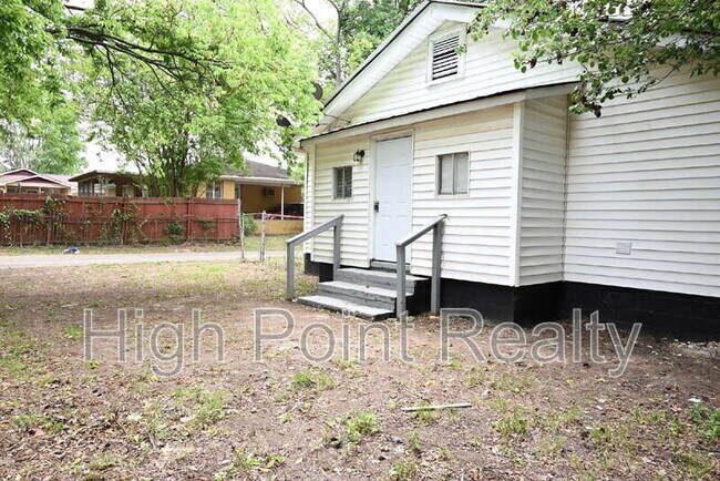 Building Photo - 715 13th St N
