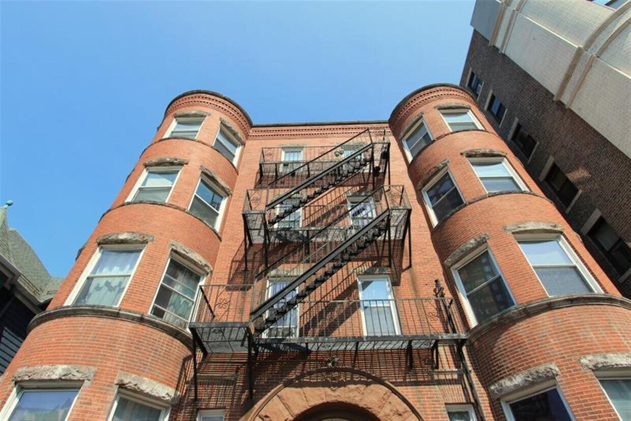 Primary Photo - 891 Massachusetts Ave
