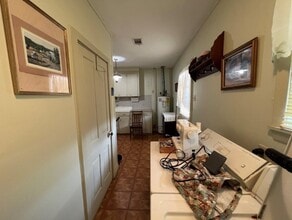 Building Photo - 566 Schmidt Rd