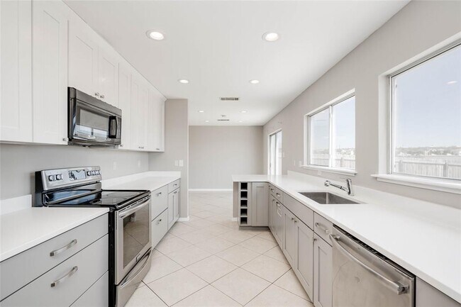 Foto del edificio - 1316 Lakeside Loop