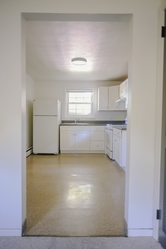 Kitchen - 223 Merrill St