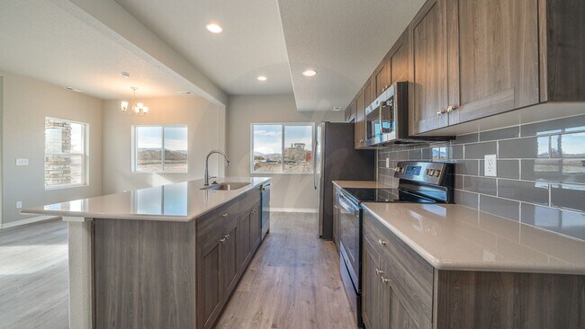 Building Photo - Great Townhome in Cumbre Vista