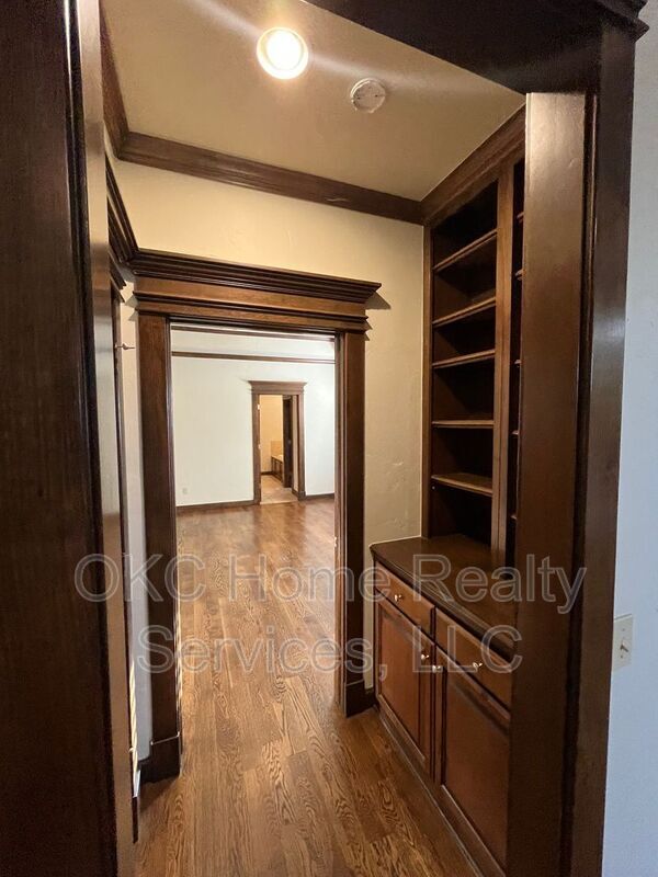 Building Photo - 1216 NW 190th Pl