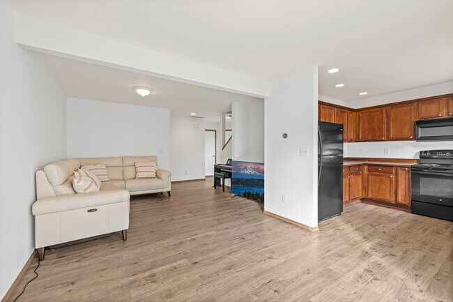Foto del edificio - 306 Poppy Rd