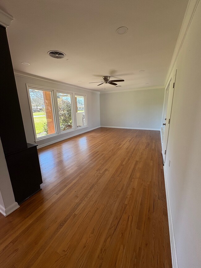 Wood floors and tile no carpet - 9163 N Parkview Dr