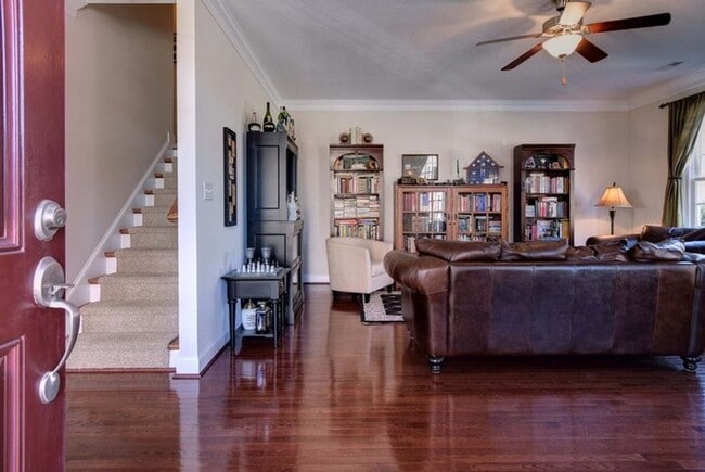 Building Photo - CASEYBLVD4335