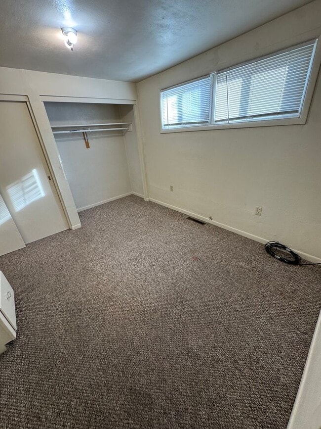 Building Photo - 1332 4th Ave N