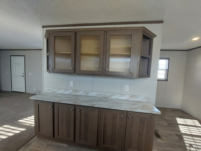 Building Photo - 154 Friendly St