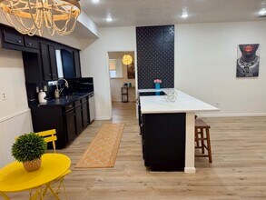 Building Photo - 2506 Anzalone Dr