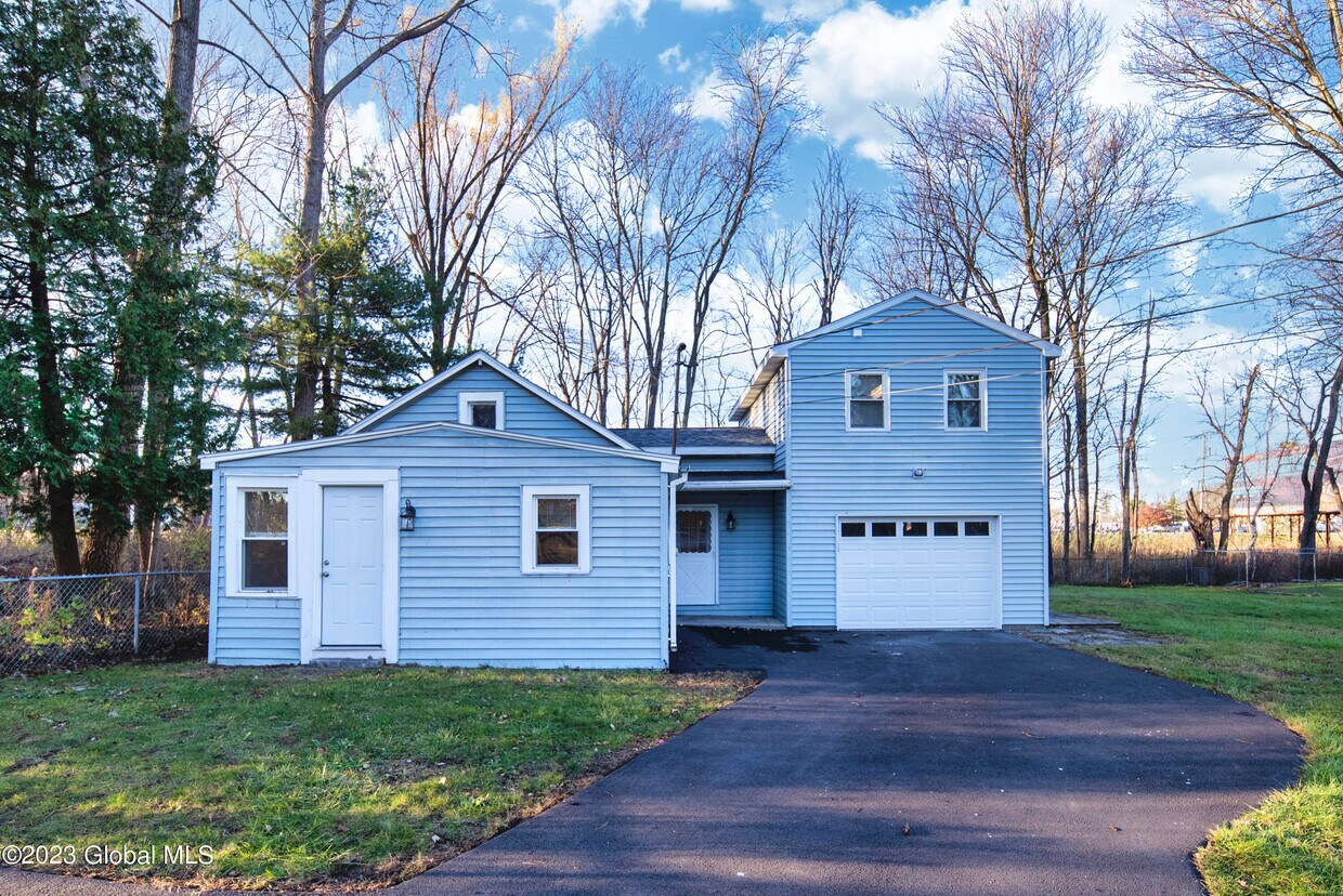 Primary Photo - 25 Fermac St