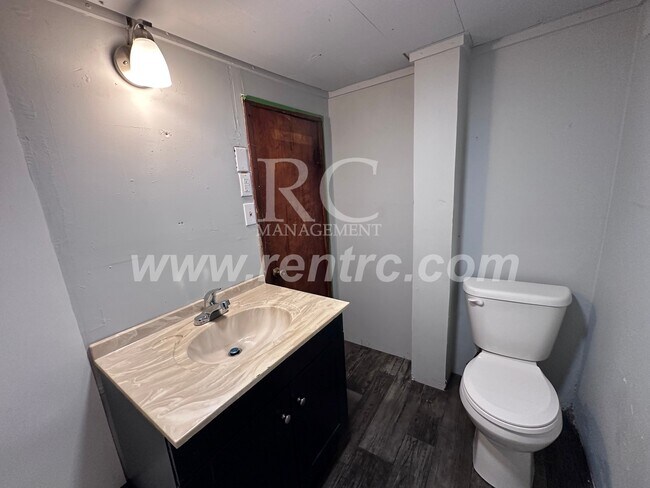 Foto del edificio - 230 Tennessee-