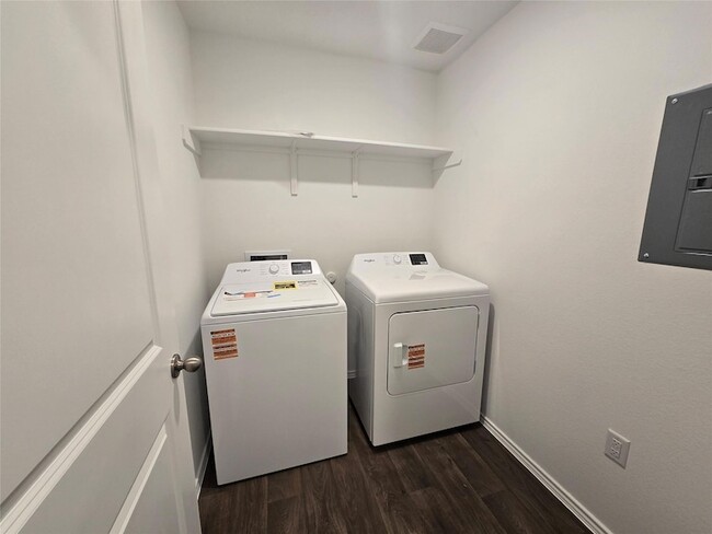 Building Photo - 15016 Welsh Cob Rd