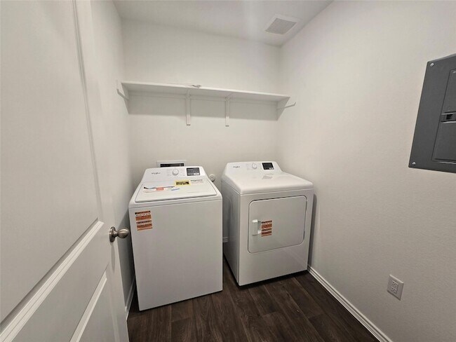 Foto del edificio - 15016 Welsh Cob Rd