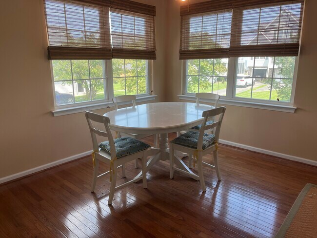Foto del edificio - 2733 Holly Beach Rd