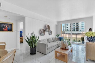 Building Photo - 7350 SW 89th St
