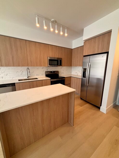 Building Photo - 2596 NE 182nd Ter