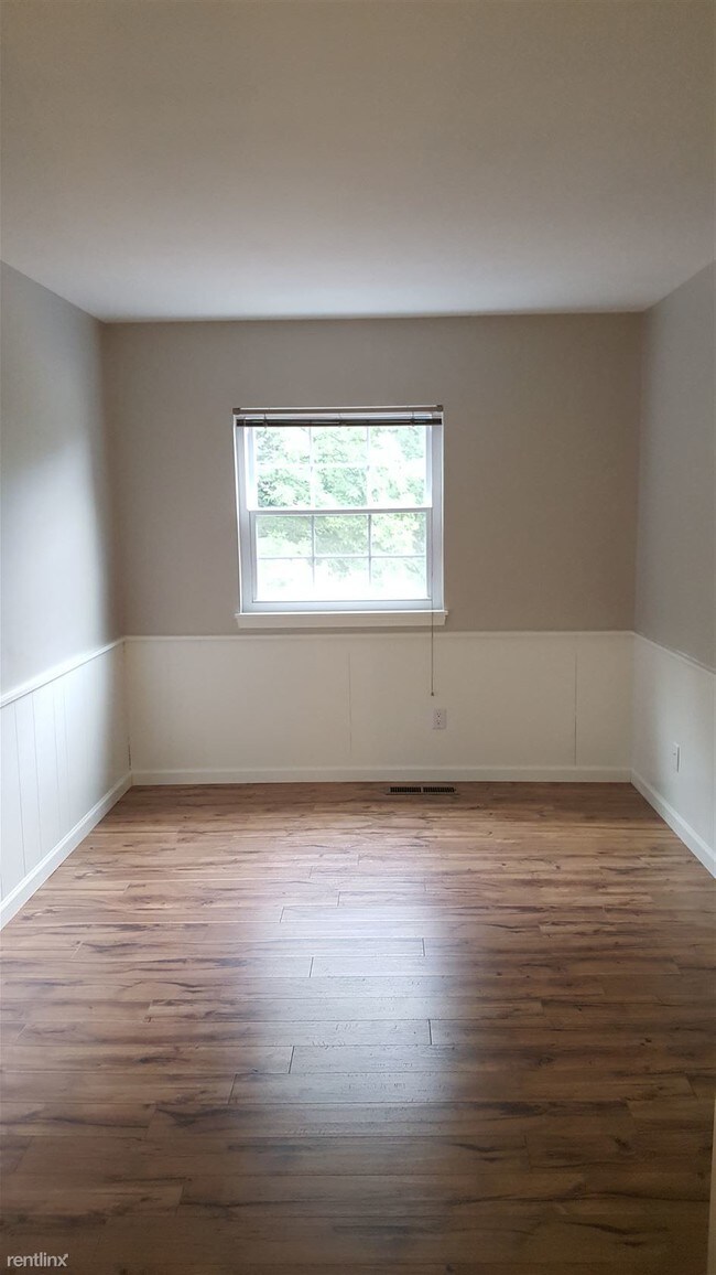 Foto del edificio - 6940 Carriage Hill Dr