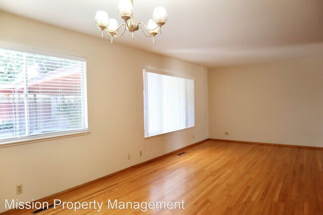 Building Photo - 3 br, 2 bath House - 36045 Larch Way