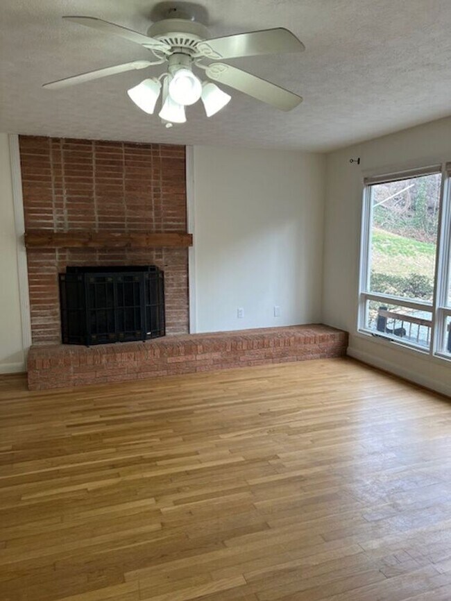 Foto del edificio - Morganton Rental Close to Lake James!