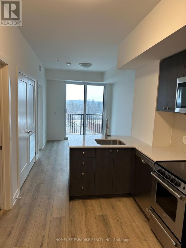 Building Photo - 312 Erb St. W