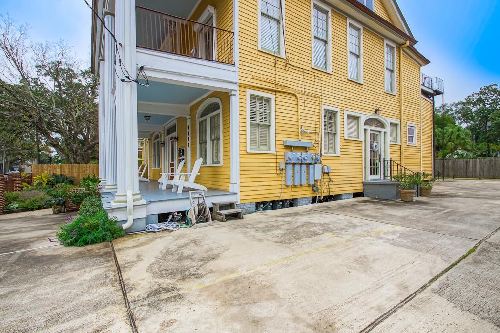 Primary Photo - 1722 Jackson Ave