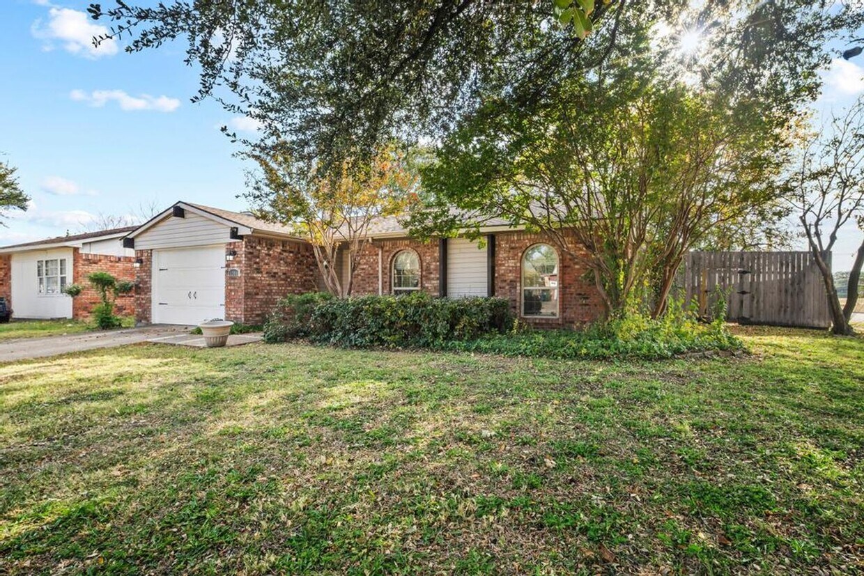 Spacious 3-Bedroom Home in The Colony – Available Now! - Spacious 3-Bedroom Home in The Colony – Av...