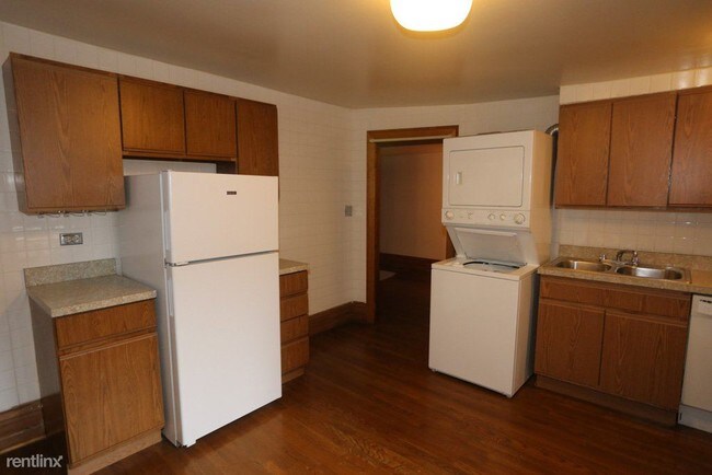Building Photo - 506 W Diversey