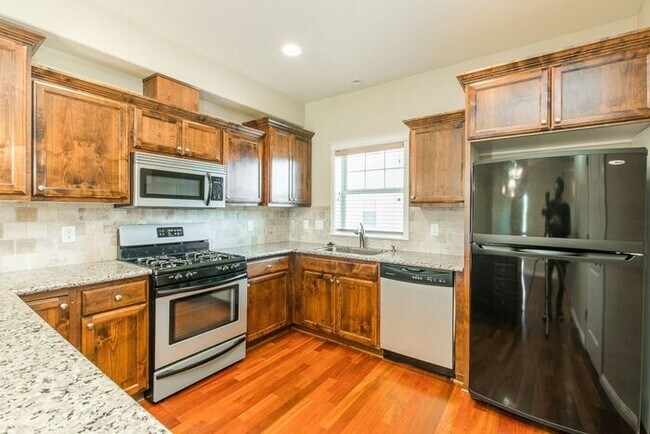 Foto del edificio - Spring's Here - So Is Your New Home! • 3BD Townhome • Gresham