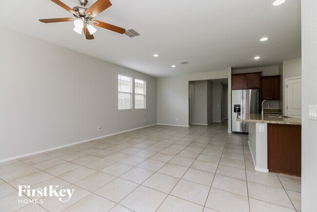 Building Photo - 2465 W Arroyo Way