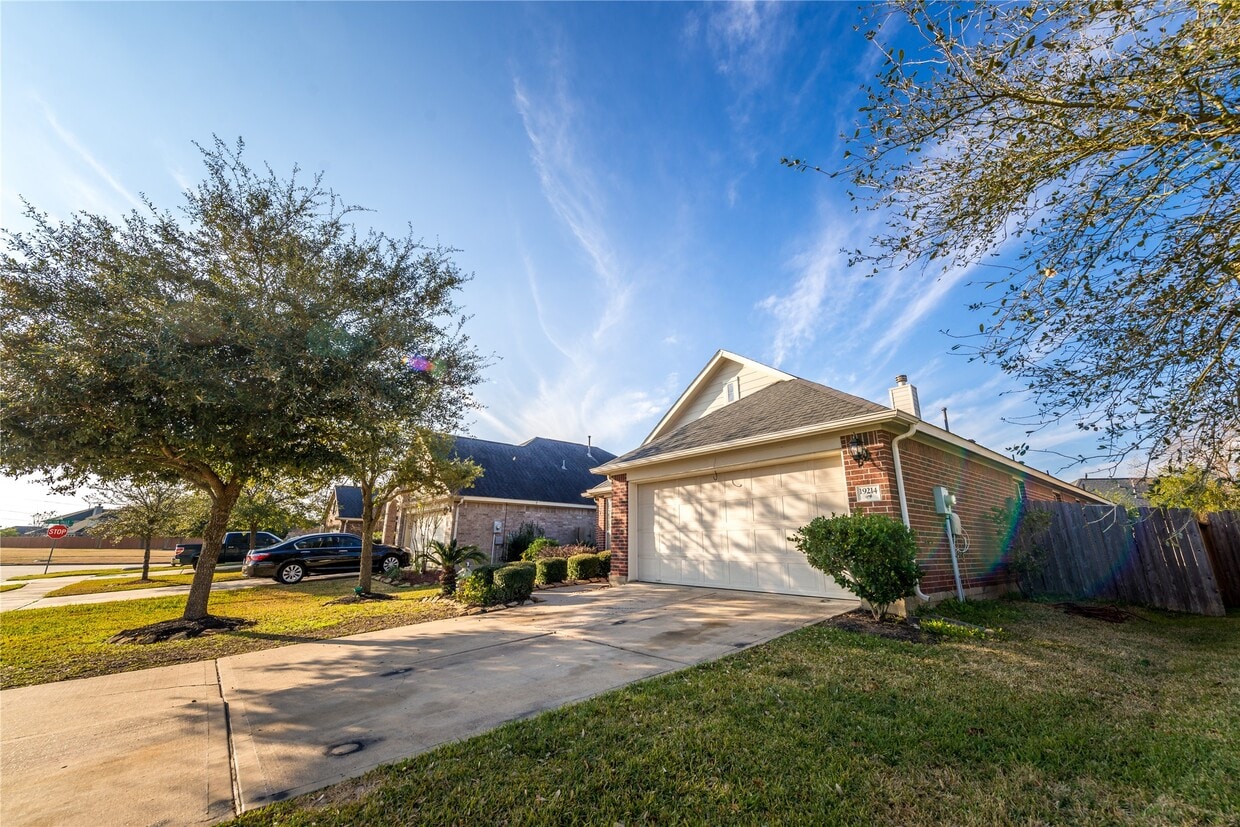 Foto del edificio - 19214 Garrett Knolls Ln