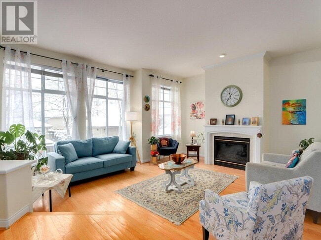 Building Photo - 2979 Panorama Dr