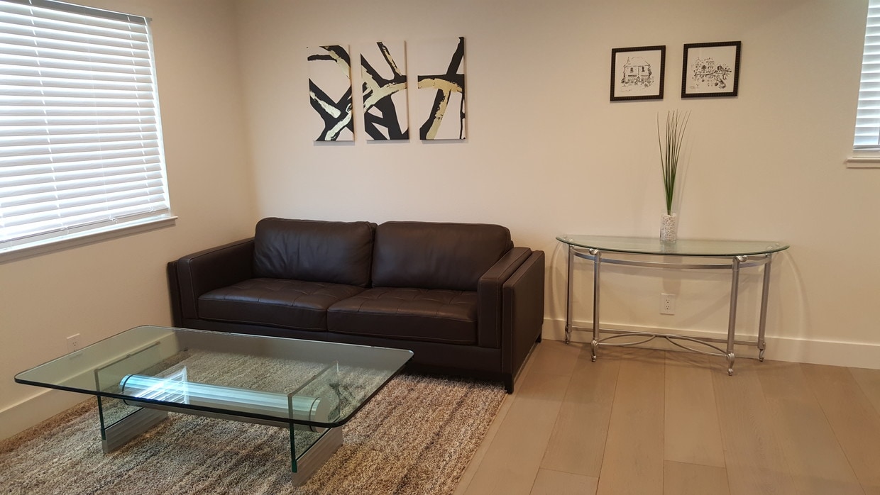 Living room - 1806 Higdon Ave