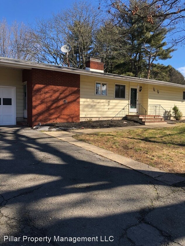 Primary Photo - 3 br, 2.5 bath House - 93 Conover Road