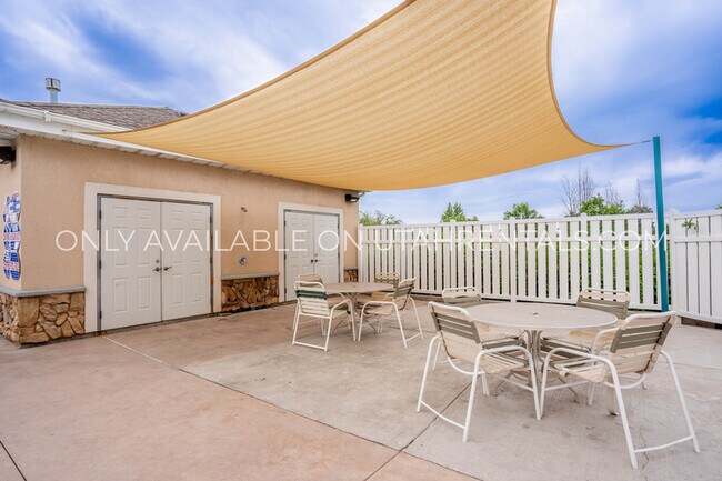 Foto del edificio - 1068 Canyon Meadow Dr