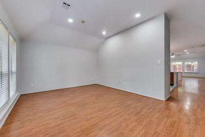 Foto del edificio - 2440 Brycewood Ln