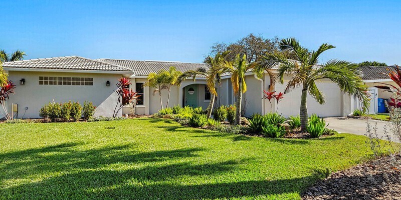 Foto principal - 1725 Tanglewood Dr NE