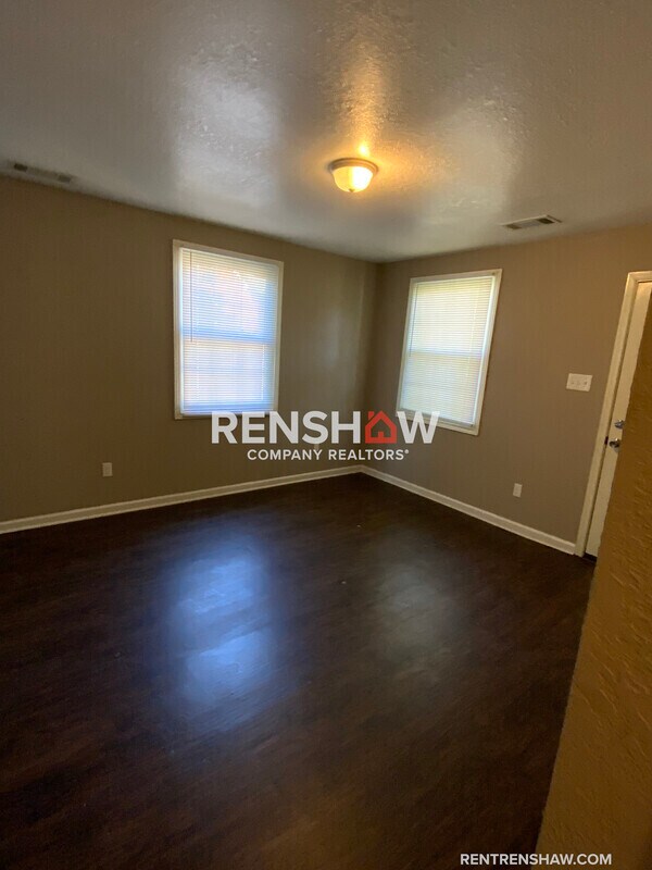Foto del edificio - 529 N Sampson Ave