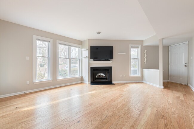 Building Photo - 1011 Wirewood Dr