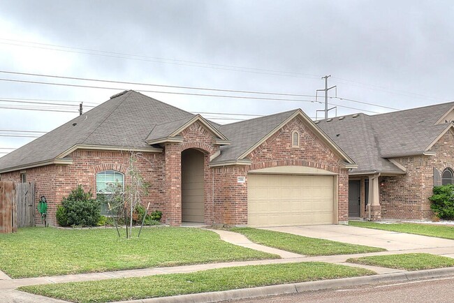 Building Photo - 7701 Cattlemen Dr