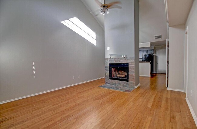 Foto del edificio - 2800 Keller Springs Rd