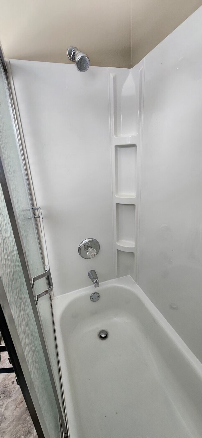 Foto del edificio - 2407 Roxbury Rd