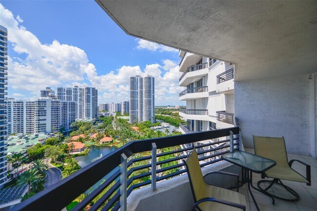 Foto del edificio - 19195 Mystic Pointe Dr