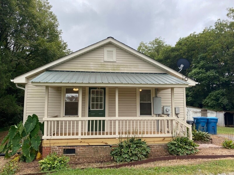 1636 Chippendale Rd, Mt Pleasant, NC 28124 House Rental in Mt