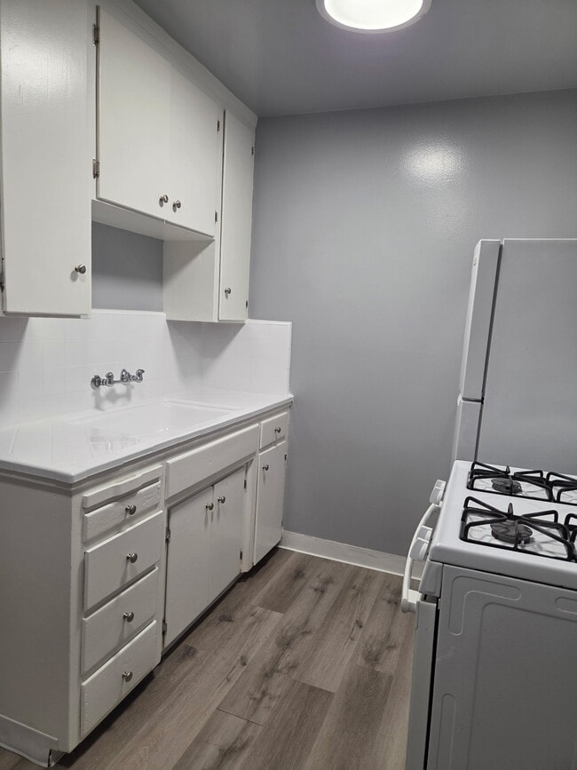 Building Photo - 625 S 11th St