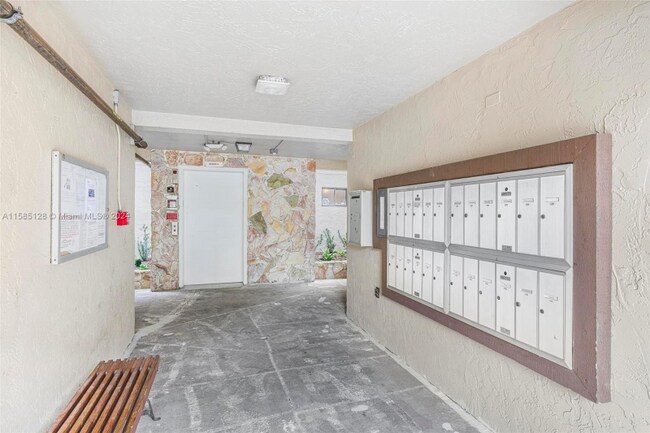 Building Photo - 605 Ives Dairy Rd