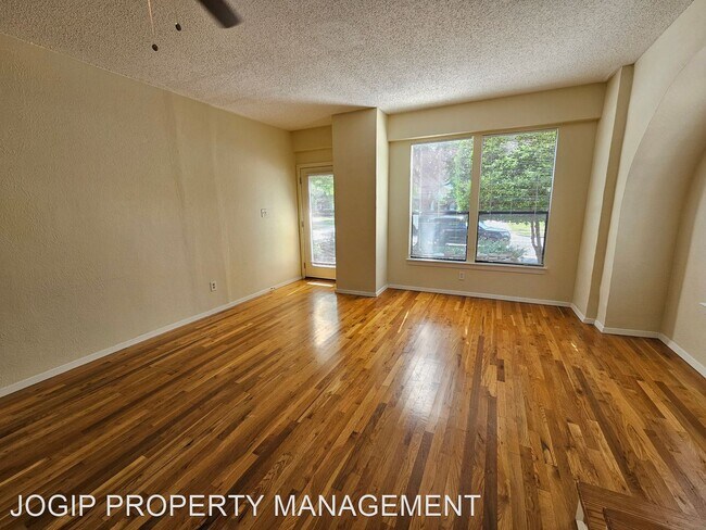 Building Photo - 2 br, 2.5 bath House - 4819 Swiss Avenue # A