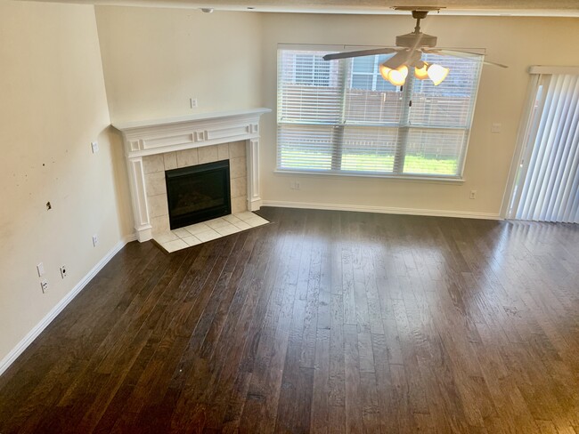 Building Photo - 407 Teague Dr
